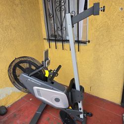 Maxkare air Rower with LCD monitor & challenging