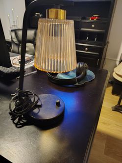 Clearance sale set of 2 lamps $20