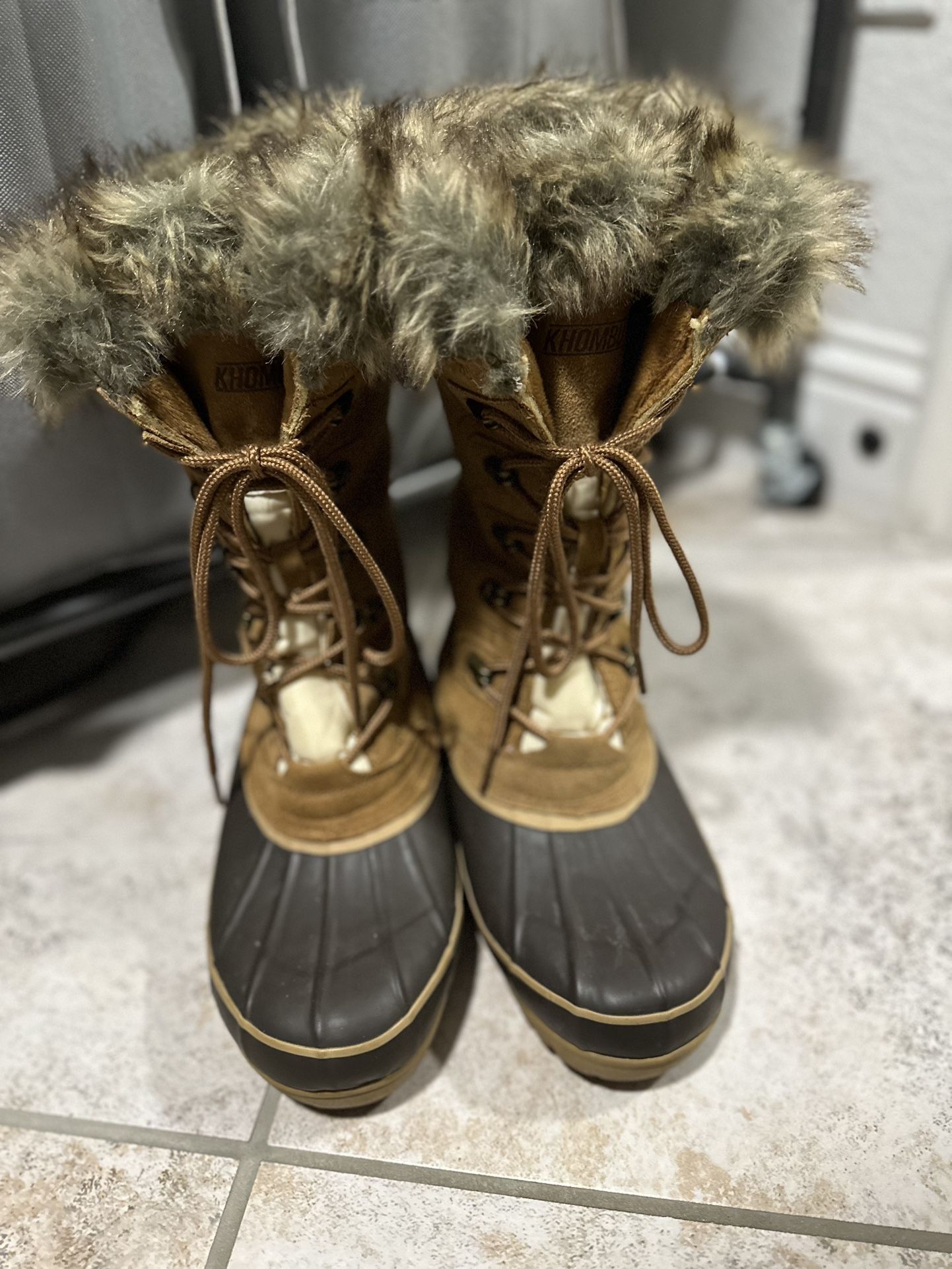 Khombu Women’s Snow Boots