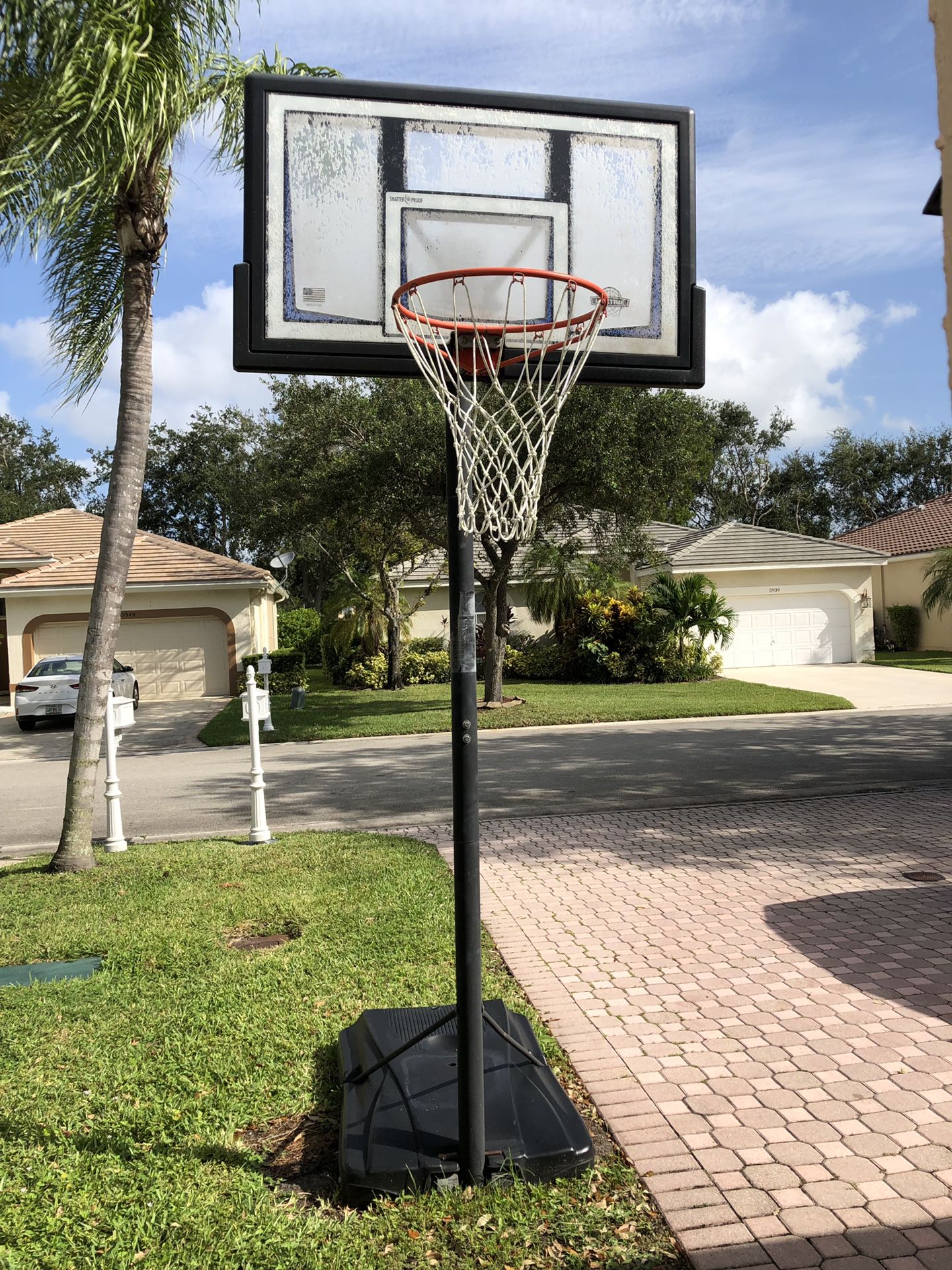 Outside Basketball Hoop/Stand