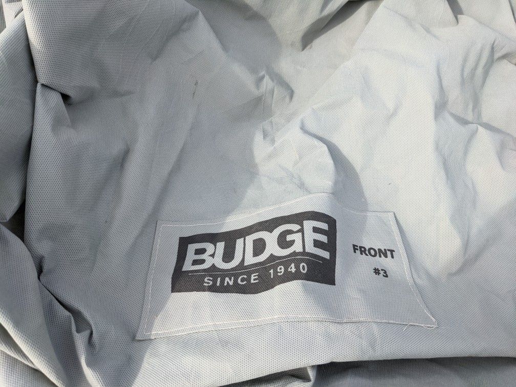 Budge Car cover size 3. B3