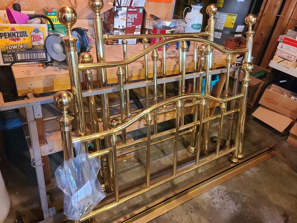 Brass Beds Twin & Full