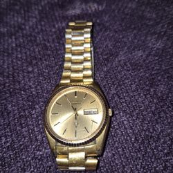 Vintage Seiko Quartz Gold Tone Watch Day Date Japan 5Y23-8020 Men's 1980s