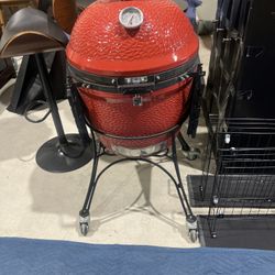 Kamado Joe Smoker