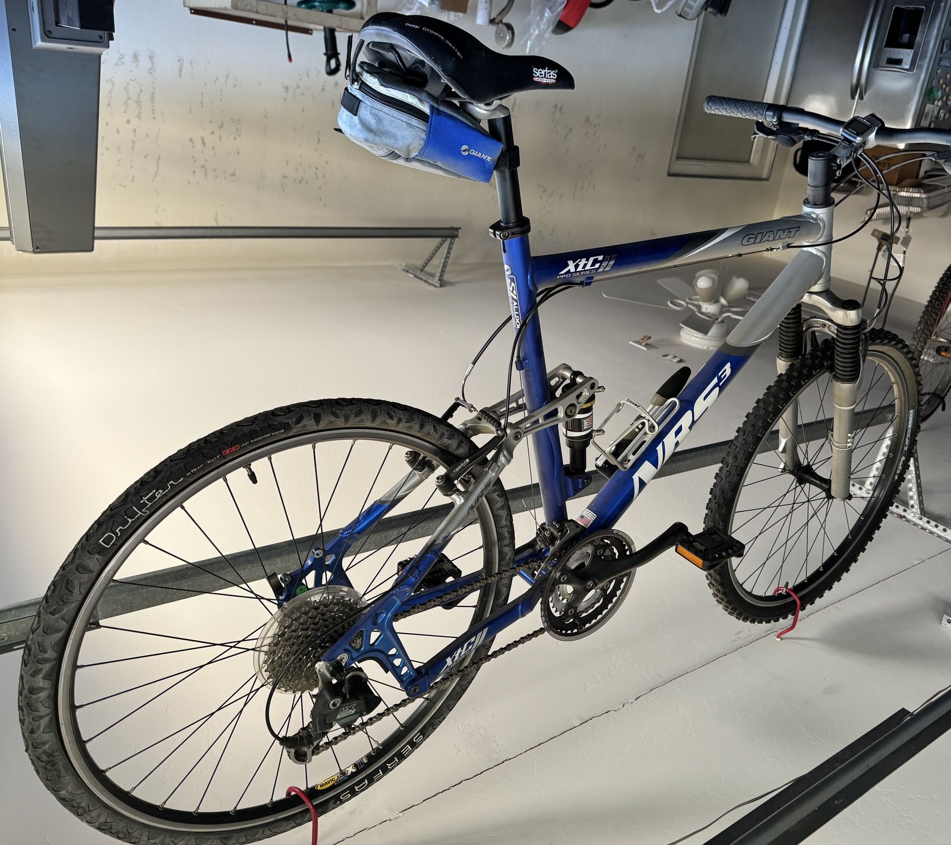Excellent- Giant NRS 3 (Full Suspension) Mountain Bike