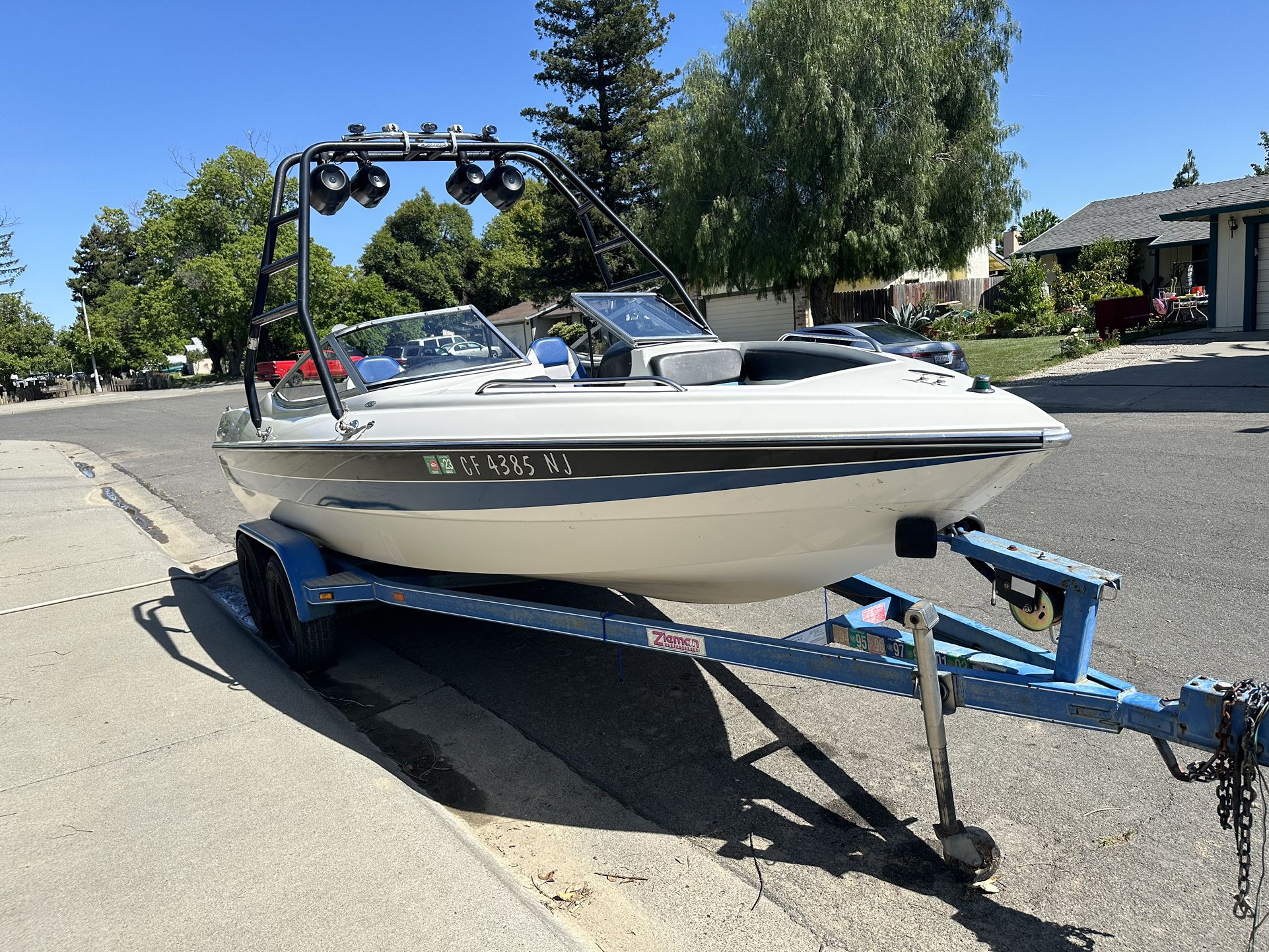 1993 Sting Ray 23ft Boat 