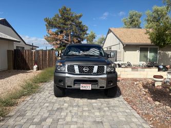 2004 Nissan Titan SE