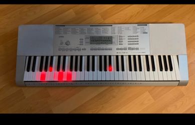 Casio LK-280 Electronic Lighted Keyboard includes Full Floor Stand & AC power adapter