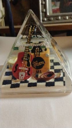 Rock and Roll Hall of Fame " Life Amplified" Pyramid Figurine- Limited Edition #08478
