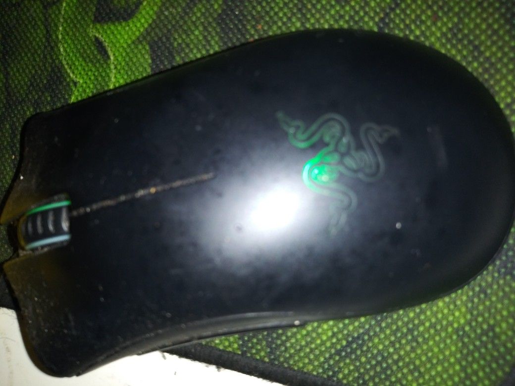 Razer keyboard mousepad and mouse