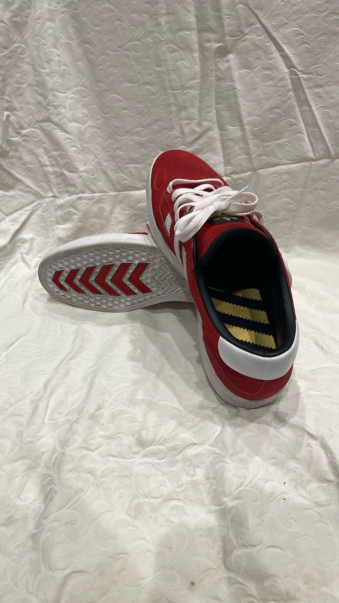 Adidas Ciero Suede Red And White Stripes, Barely Worn