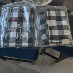 Black White Square Table Cloths 💥🎄$5💥🎄new