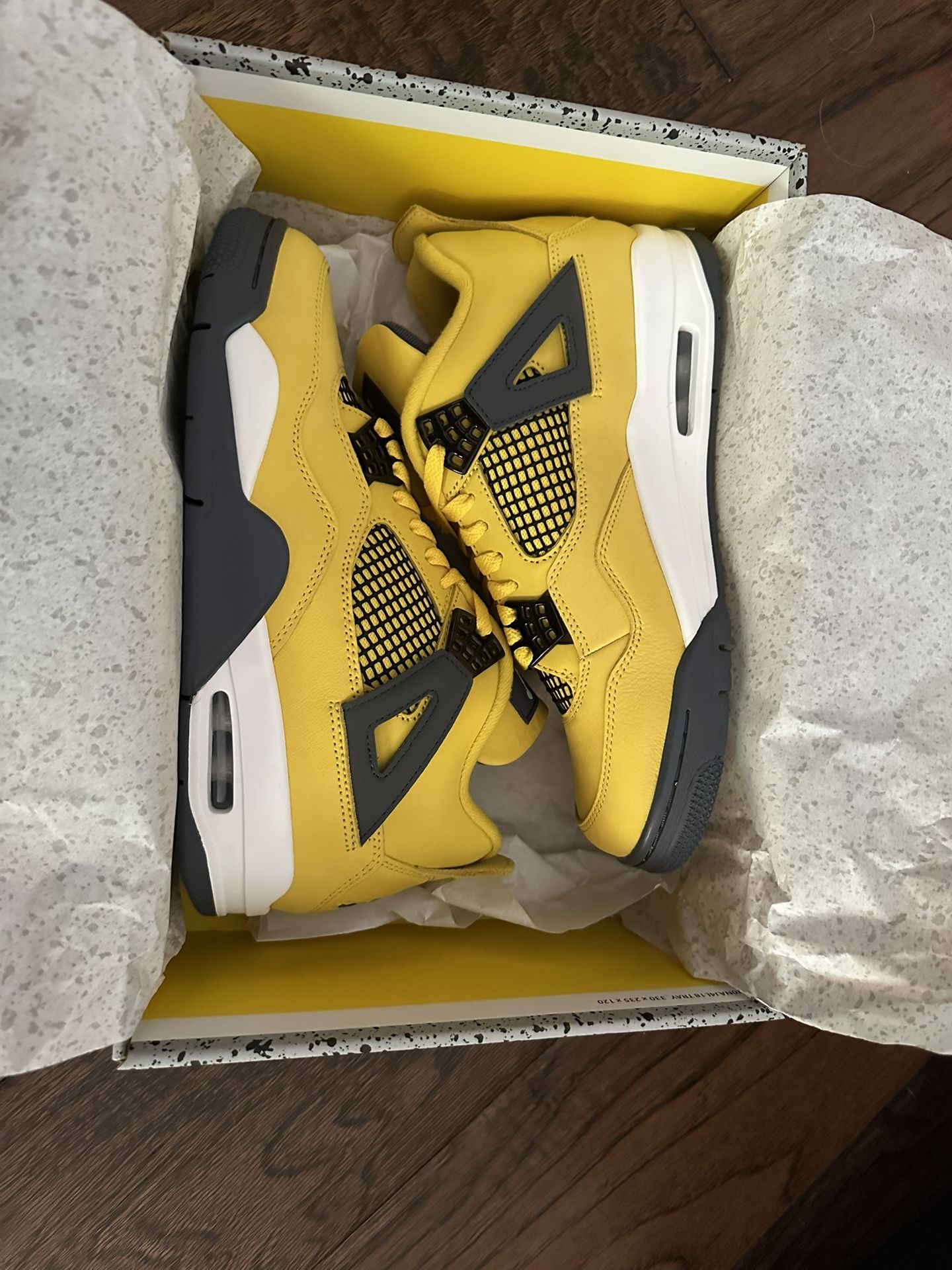 Air Jordan IV Retro
