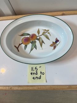 1 oval serving dish Royal Worcester no chips or cracks Evesham