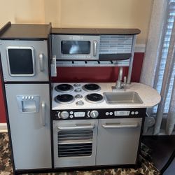 Deluxe Modern Pretend Play Kitchen
