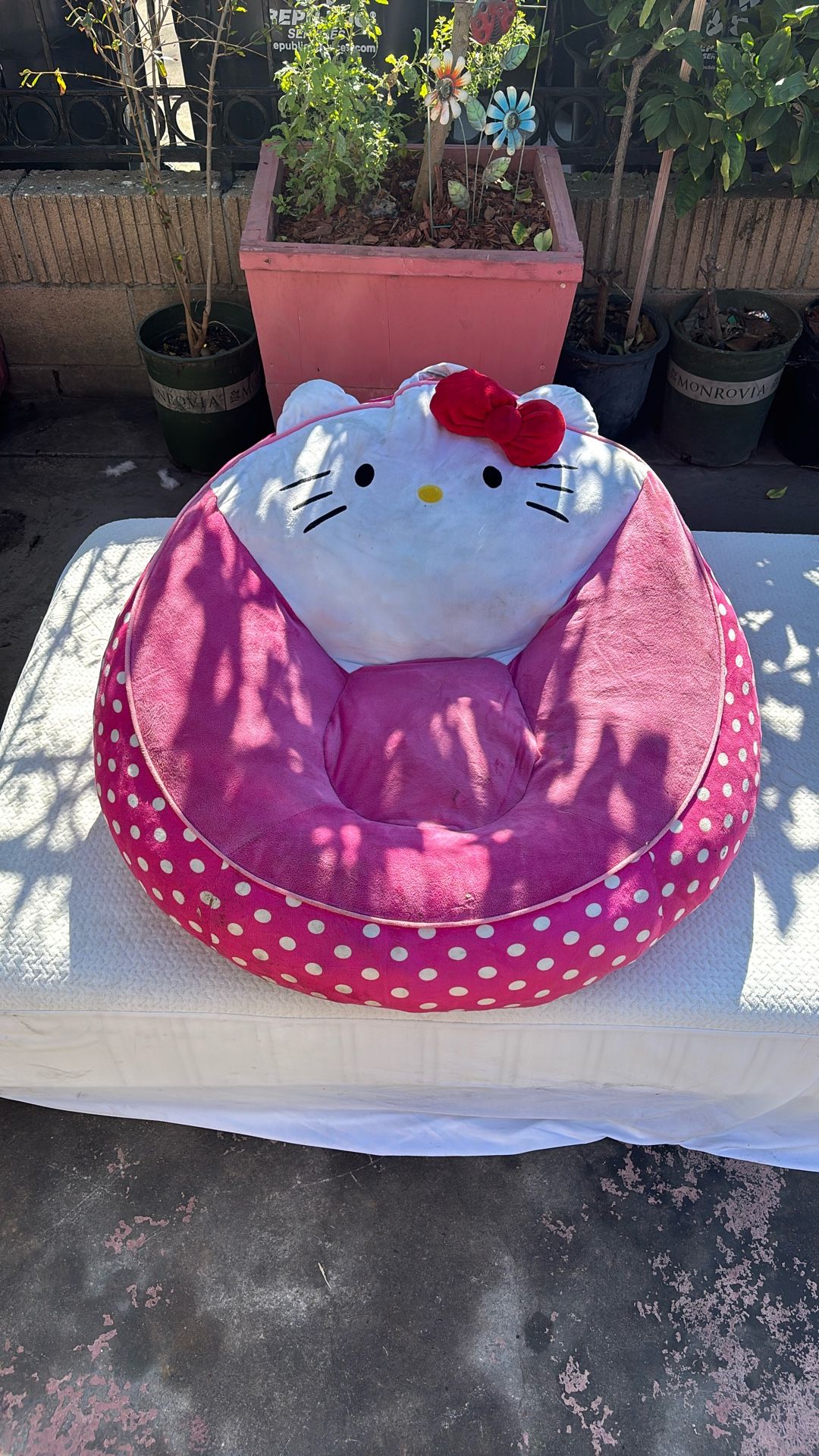 Hello Kitty Kids' Compressed Foam Bean Bag Chair