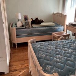  VINTAGE Bedroom Set - West Sacramento 