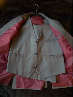 Boys suits- like new