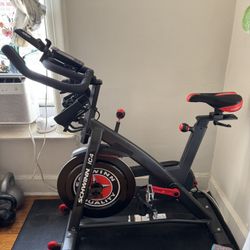 Schwinn IC4 Indoor Cycling/Spin Bike