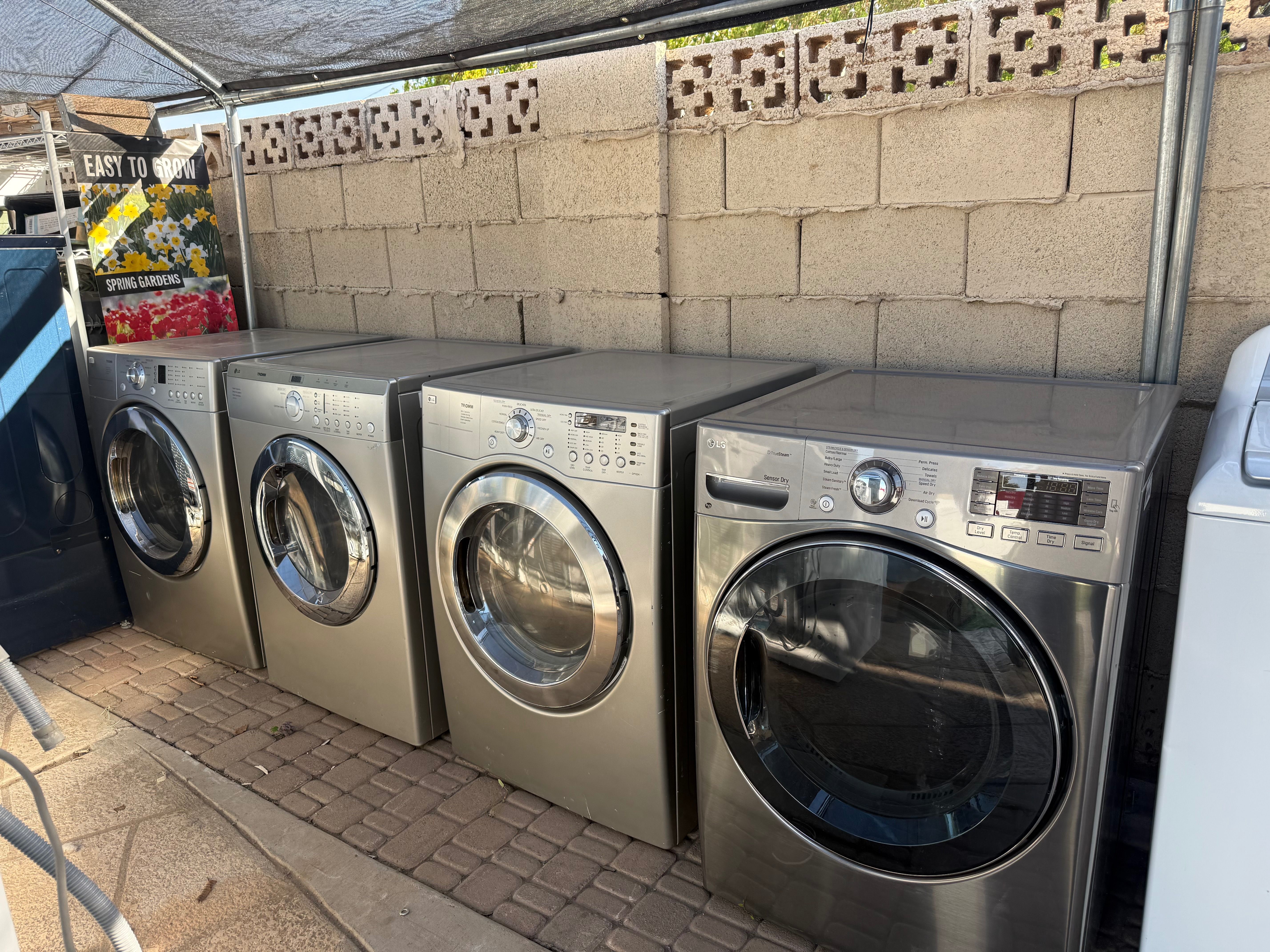 LG Electric dryer or GAS dryer $150-230