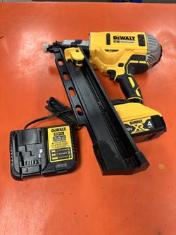 Dewalt DCN21PL 21° Framing Nailer Kit