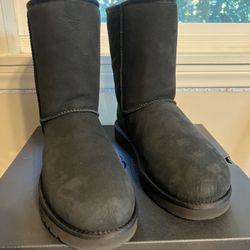 UGGS MENS SIZE 11