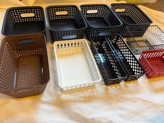 Set of 10 Plastic & Wire Storage Baskets/Bins – Excellent Condition - Retail value: $45 - p/u 15234 **Please note I’m moving out of state 10/2, so on