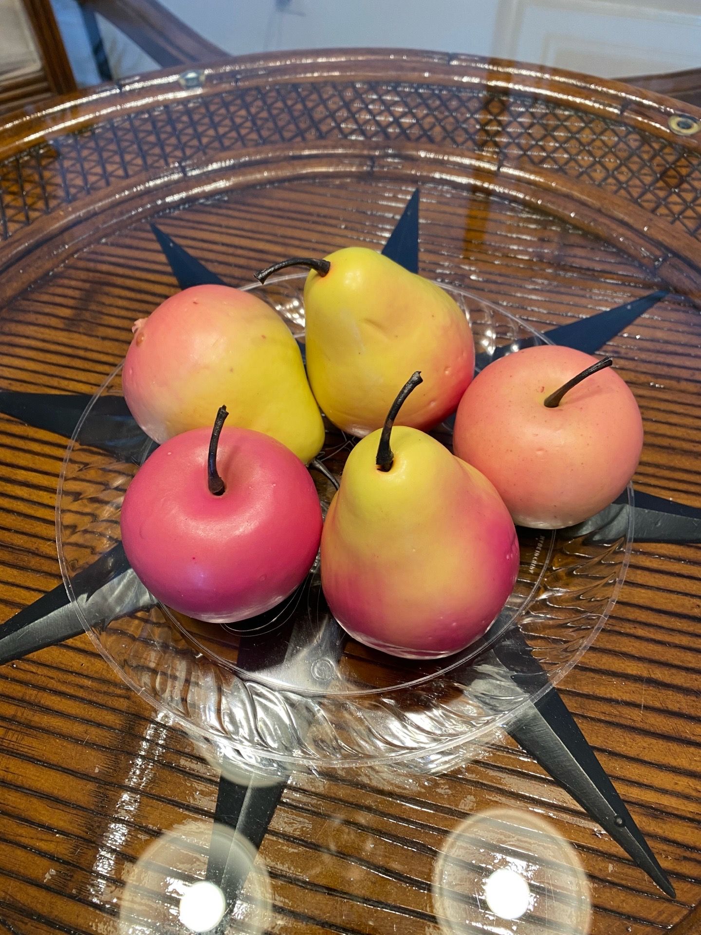 Beautiful Antique Designer Decor. Artificial fruits: 4 pears and 2 apples. Each is individual piece. Sold together. Like new condition. Great bargain