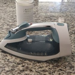 Black And Decker Iron Like New