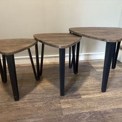 Nesting coffee table (Set Of 3) - $70
