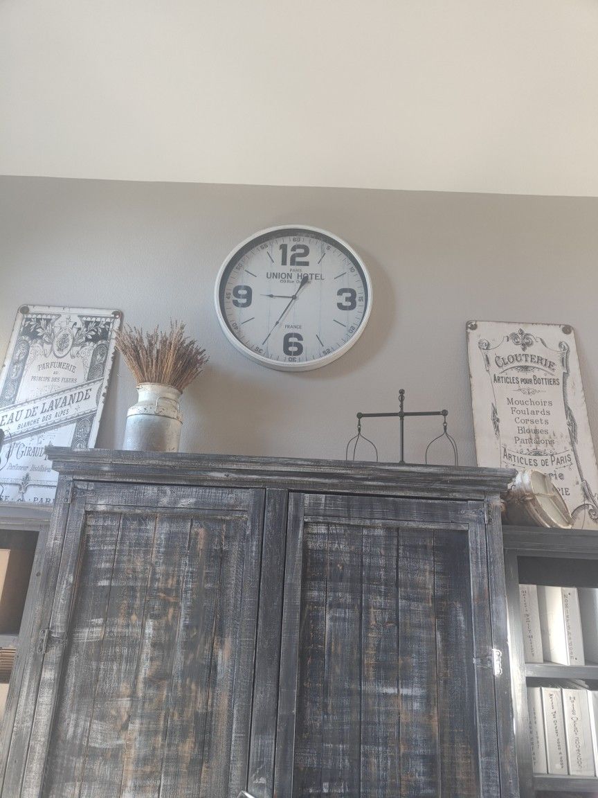 Vintage Look Clock