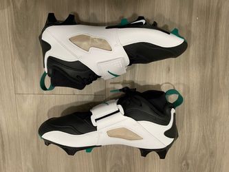 Nike turf 93 football cleats size 12 new