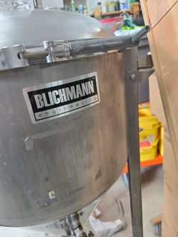 Blackmann engineering.
Fourteen gallon fermenter