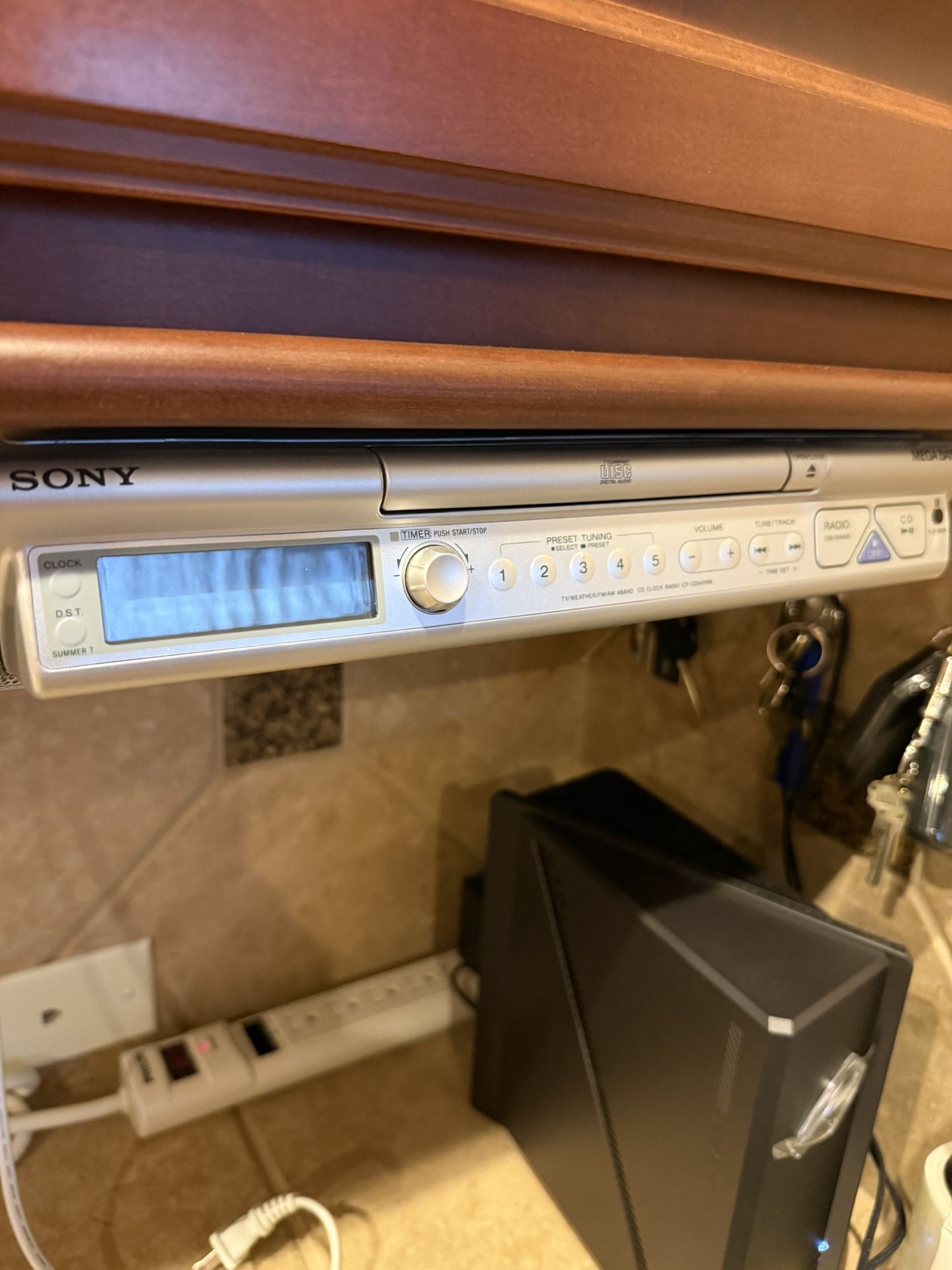 Sony ICF-CD543RM Under Cabinet Kitchen AM/FM Radio CD Player With Remote Spacers