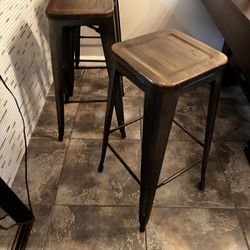 Metal Bars Tools With Wooden Top 