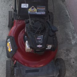 Brigstratton Push  Mower  Running Firs Pull Perfectly  Working Condition Tested Before Buy It 5.50ex.  120$$ Cash  Only 