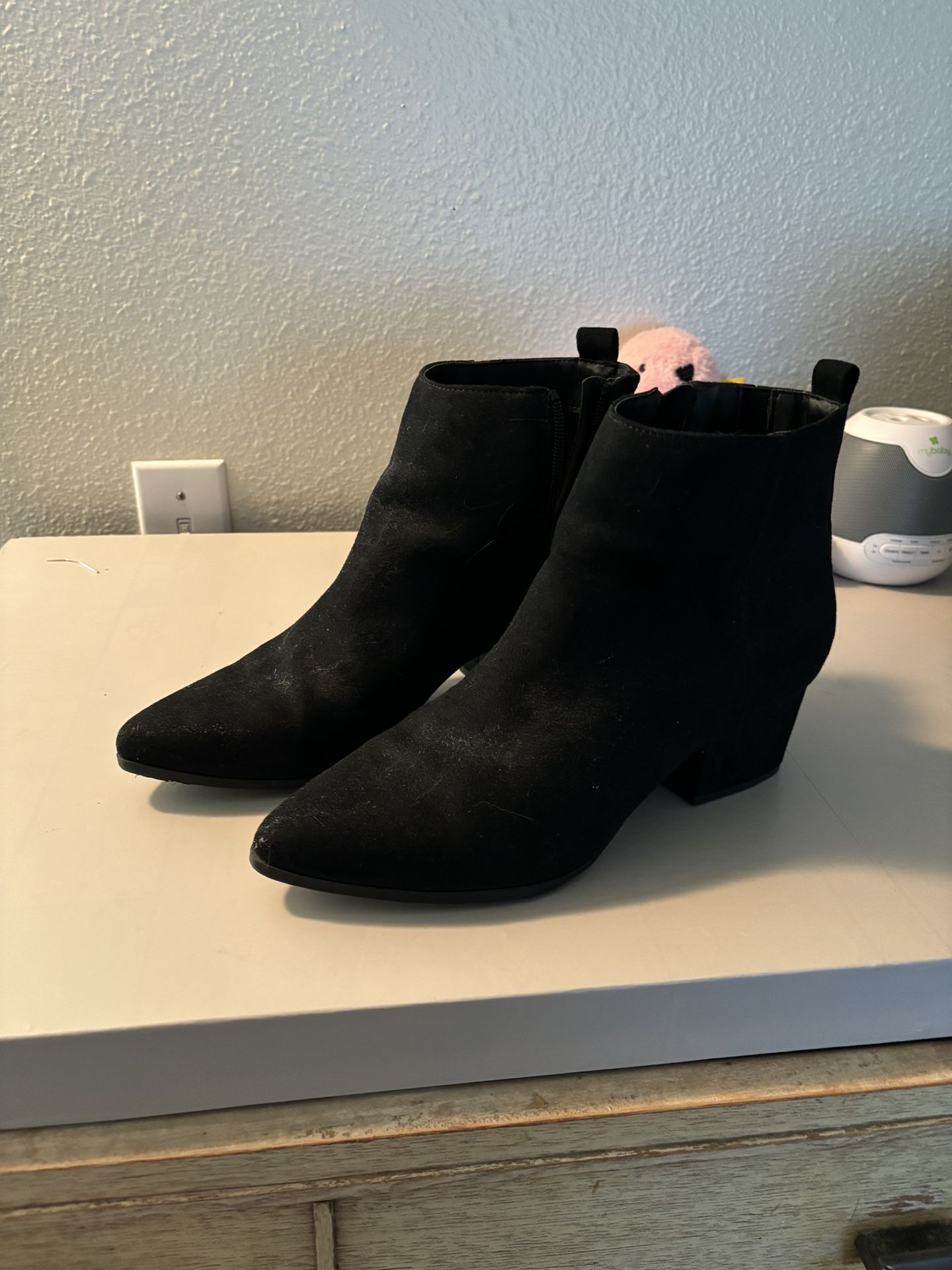 Women’s Suede Boots