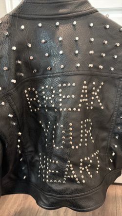 “Break Your 💔”Azalea Wang cropped leather jacket with Spikes