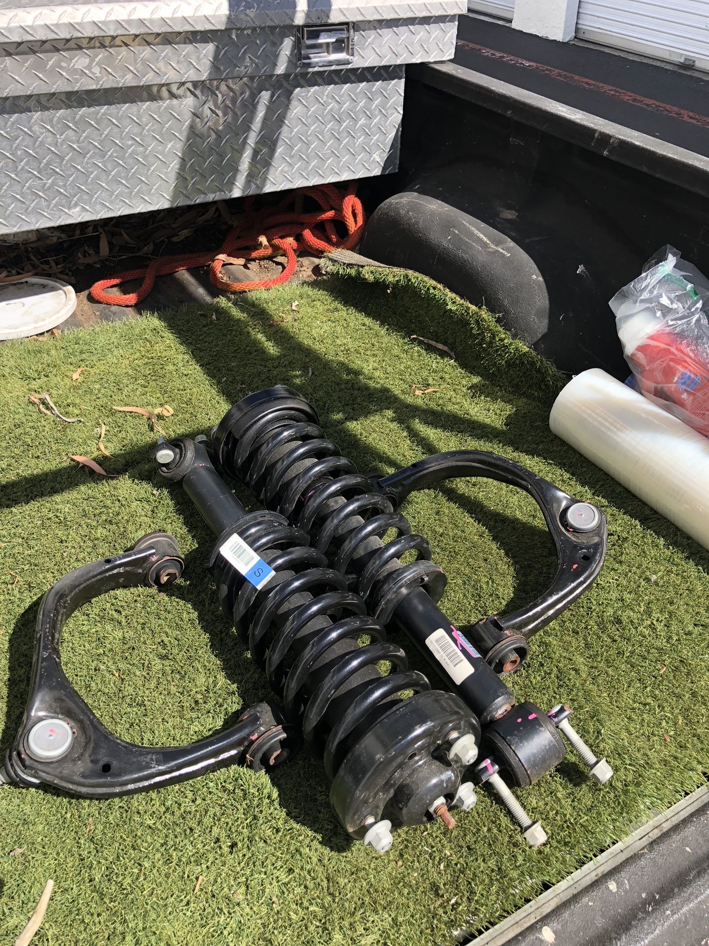 Chev. 2023/24 New Front Coilovers /struts. 4x4. $100