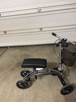 Knee Scooter with Basket and Hand Brakes