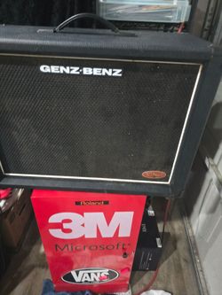 Guitar speaker cabinet