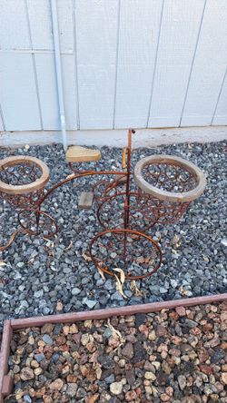 Bicycle plant stand