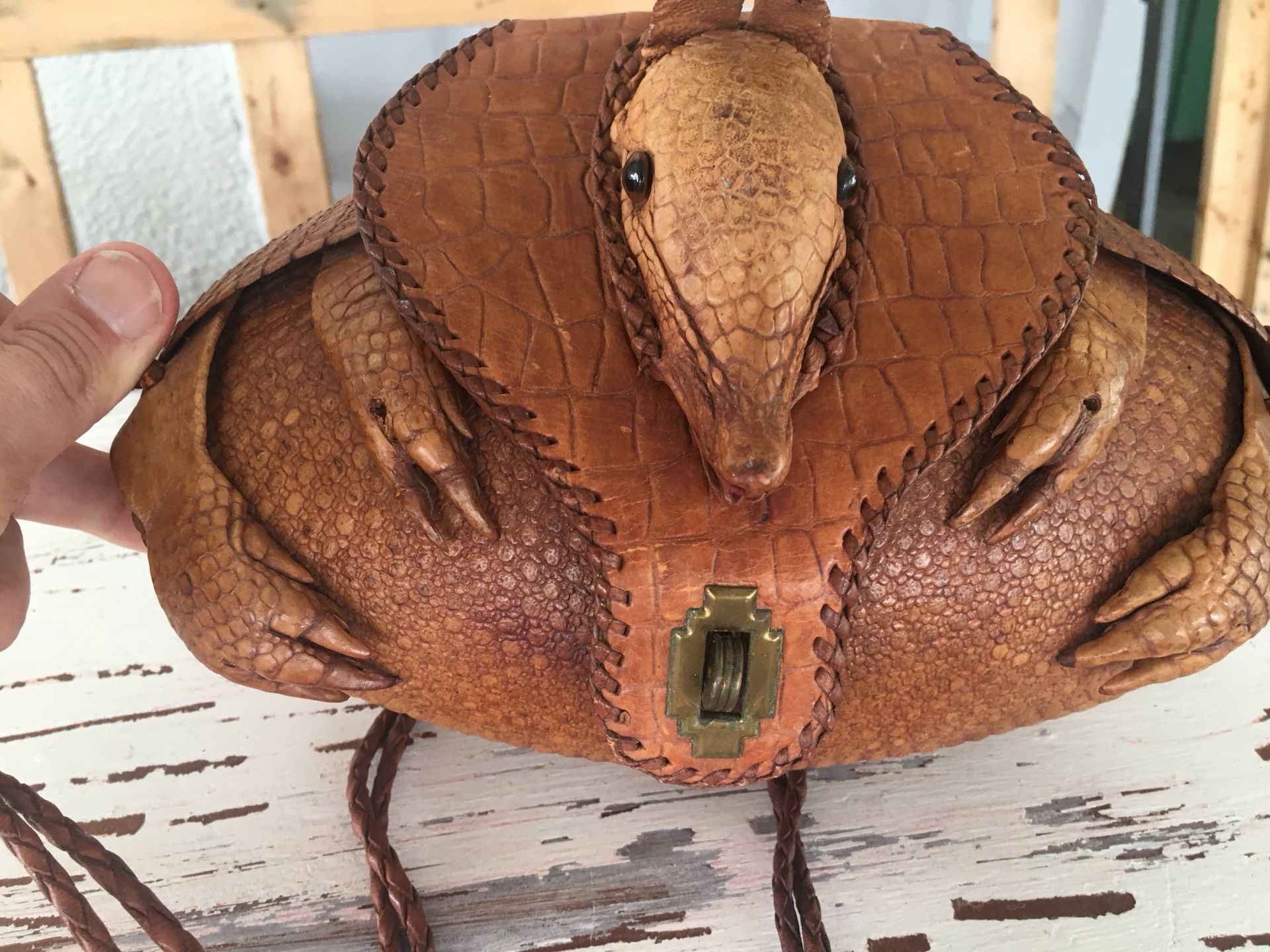 Armadillo purse for Sale in Miami, FL - OfferUp