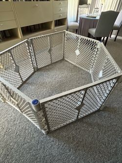 North States Superyard XT, 6 Panel  Playyard (Playpen)