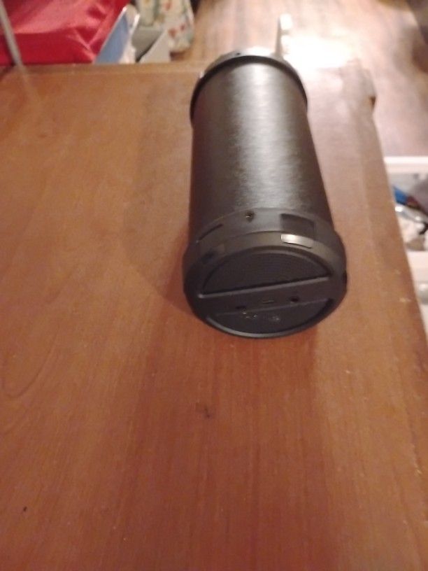 Black Bluetooth Speaker Barely used