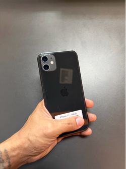 iPhone 11 - 64GB UNLOCKED