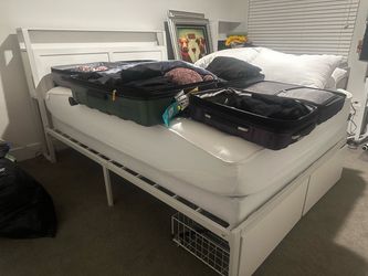 QUEEN BED-everything included!
