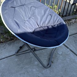 Kids blue chilling seat area