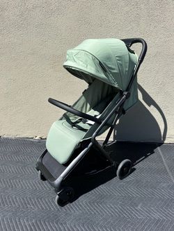 New Sage green icon travel stroller/ reclines/ cupholder/ compact stroller