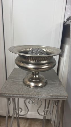 White silver finish vase, deco bowl, urn vase, center piece